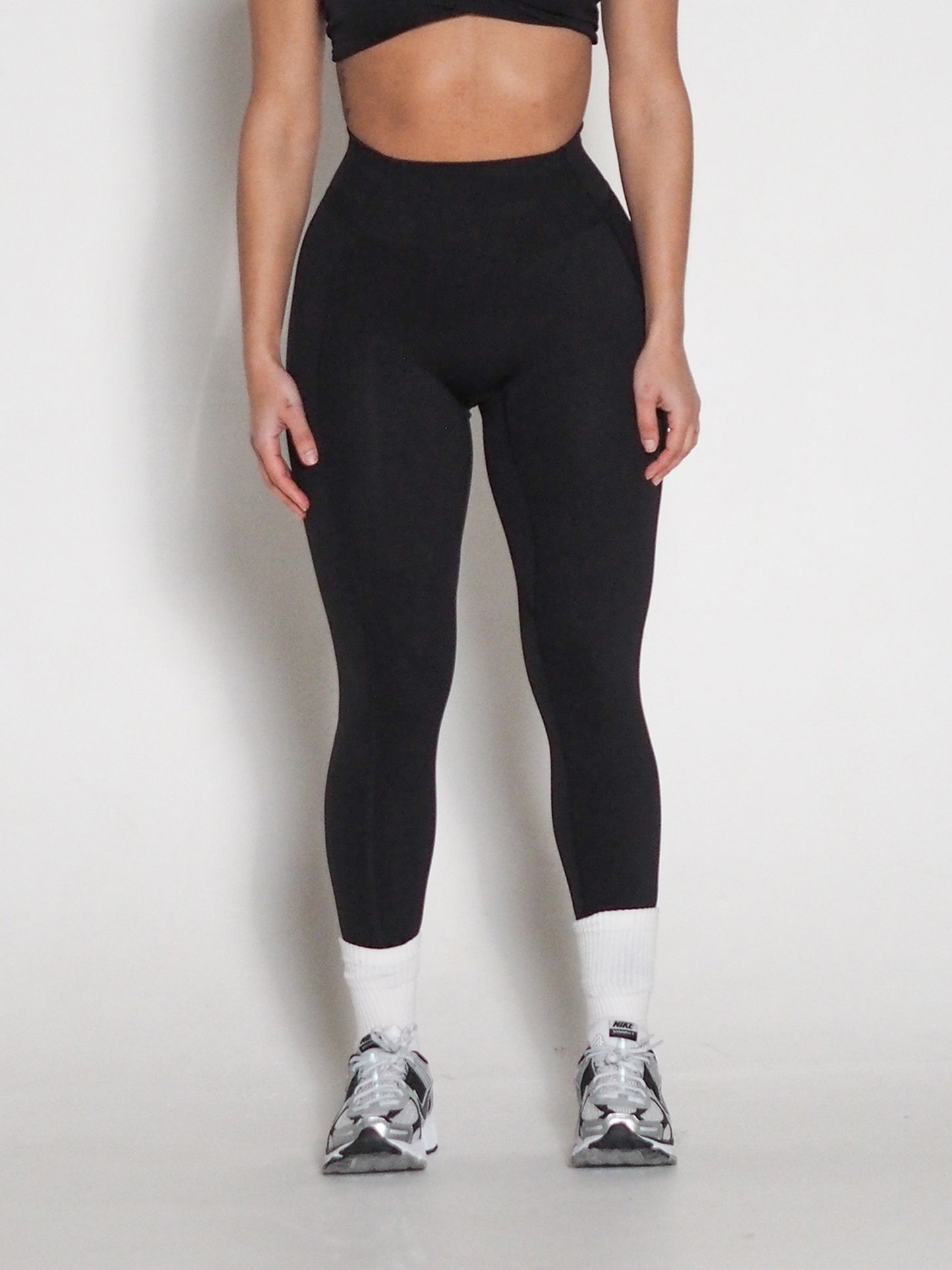 The Summer Leggings- Midnight Black